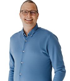 Lukas leitner lächelt in die Kamera