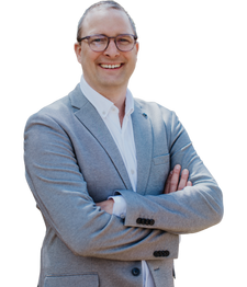 Lukas Leitner lächelt in die Kamera